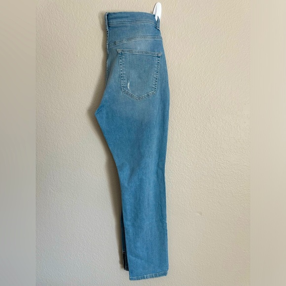 C’est Normal Jeans - Picture 2 of 3